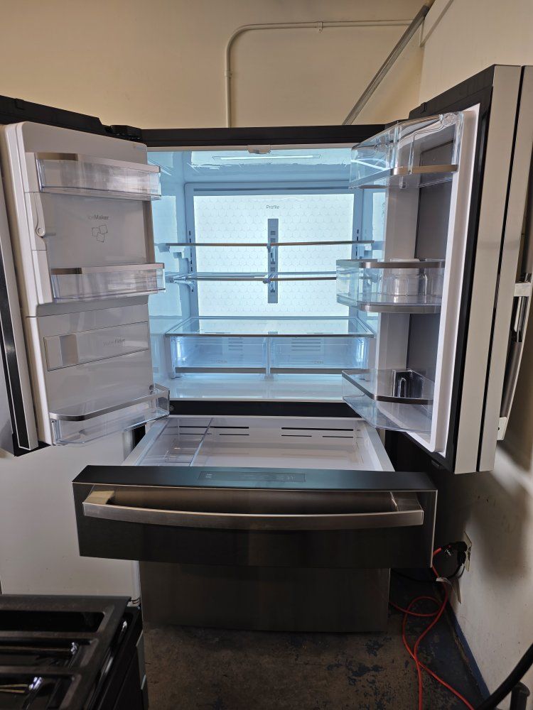 GE REFRIGERATOR