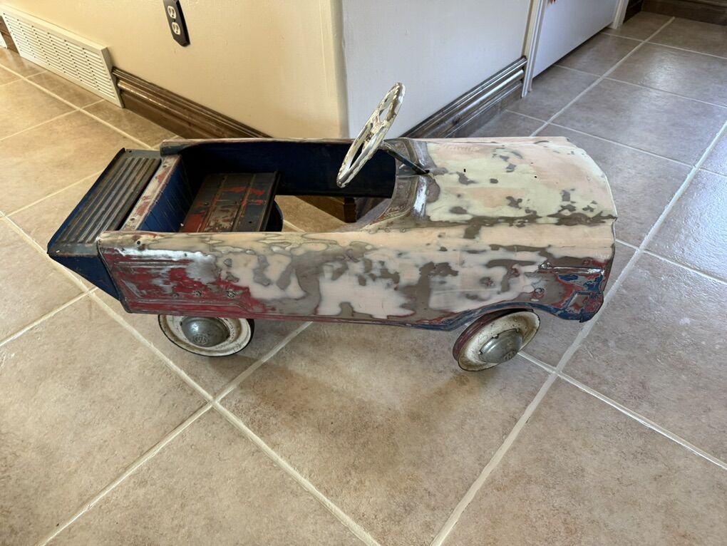 Antique 1950's Pedal Car