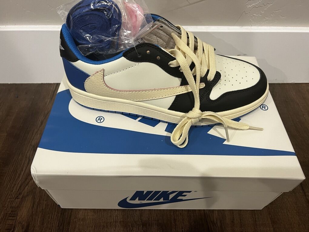 Christmas Jordans - Lots Of Sizes And Colors