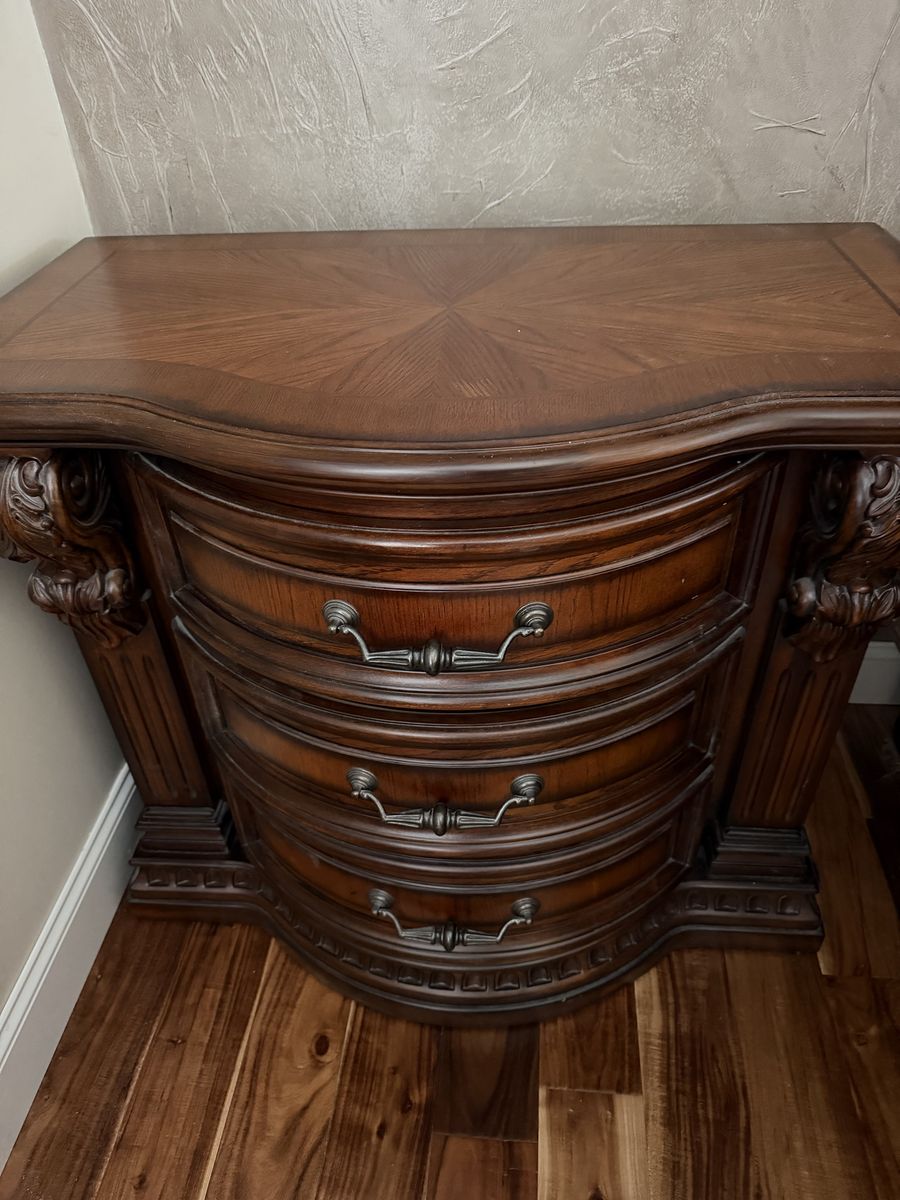 Main image 5