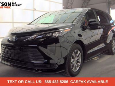 2025 Toyota Sienna LE 8-Passenger