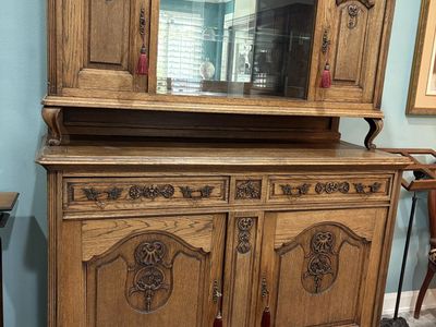 Beautiful Antique Hand Carved Hutch