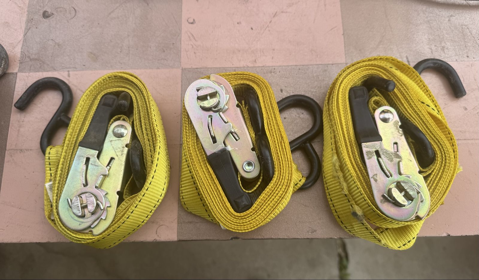 3 large Ratchet straps tie down working load 500 lbs