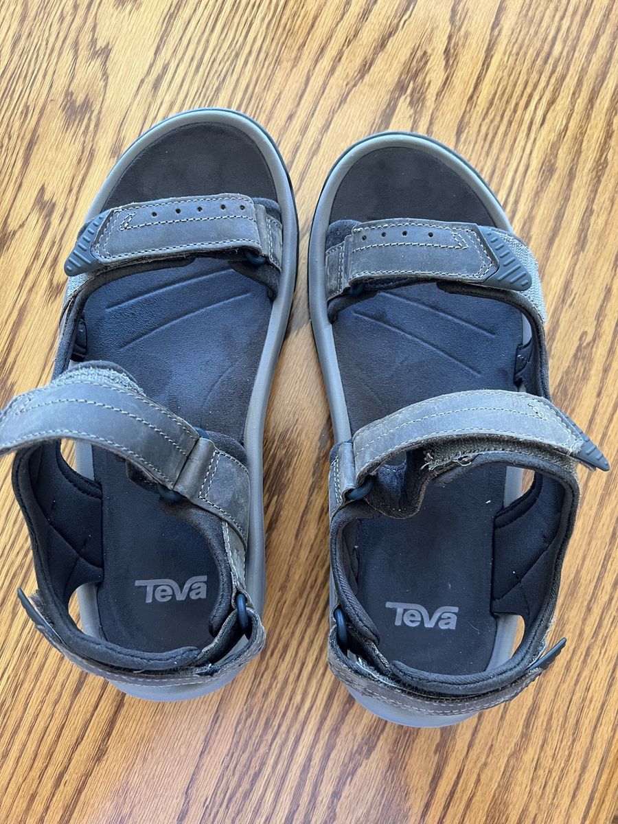 Teva Sandal’s Men’s size 9