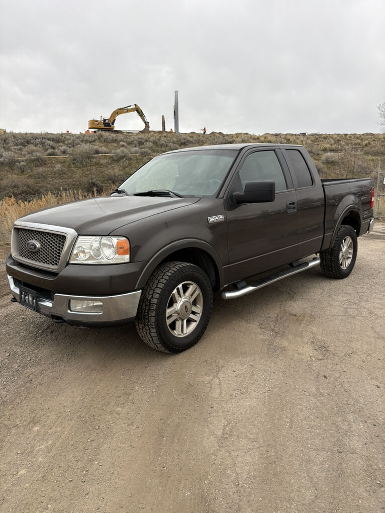 2005 FORD F150 Lariat