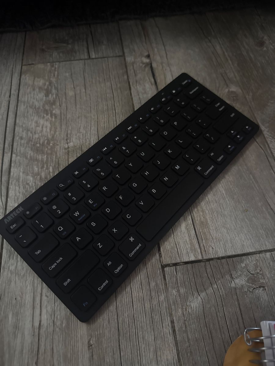 Arteck Ultra-Slim Bluetooth Wireless Keyboard for iOS, Android, Windows
