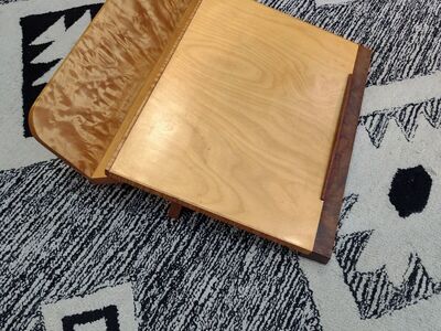 Handcrafted portable lap desk