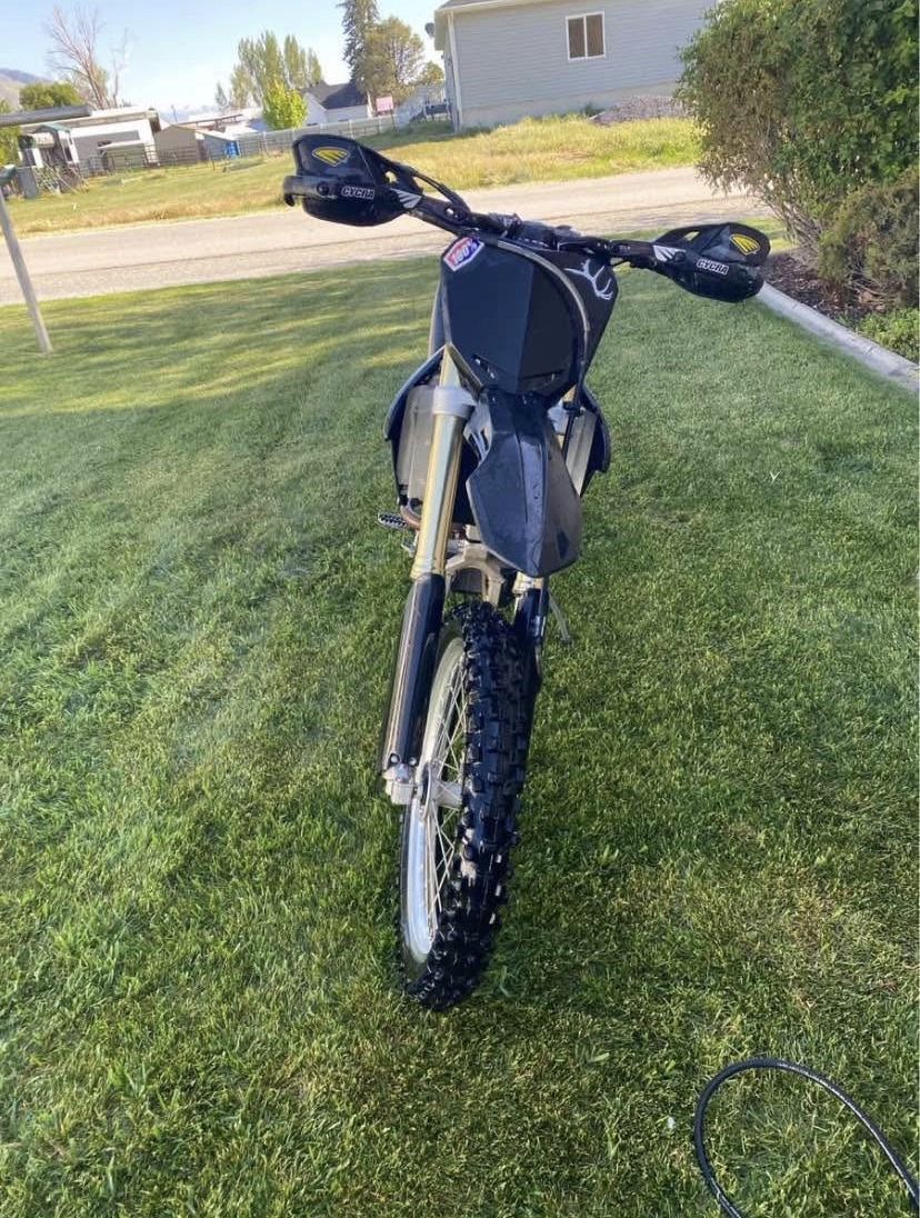 2015 rmz250