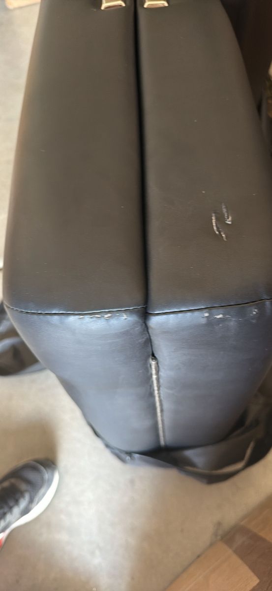 Main image 6