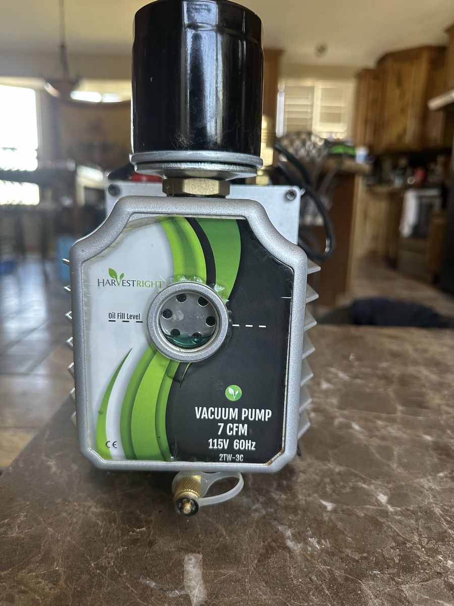 HARVEST RIGHT 7 CFM Vacuum Pump 115V 60Hz 2TW-3C - Excellent Condition