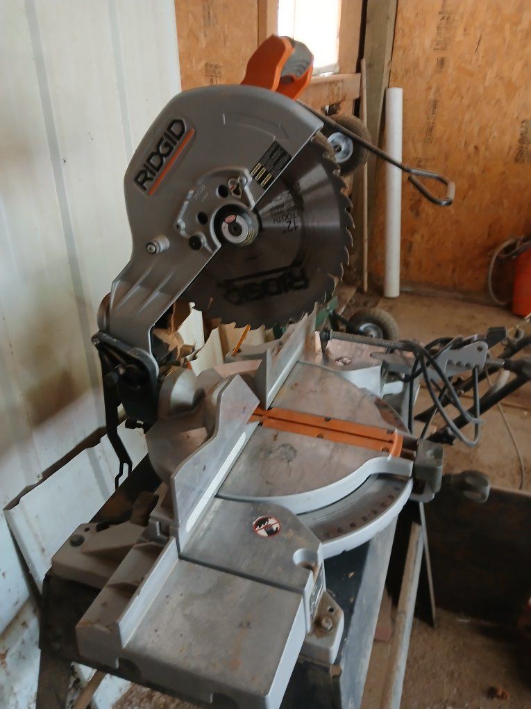 Ridgid 12 inch miter saw