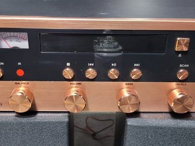 innovative bt receiver w/speakers