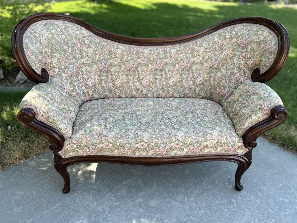 Antique Victorian Style Love Seat
