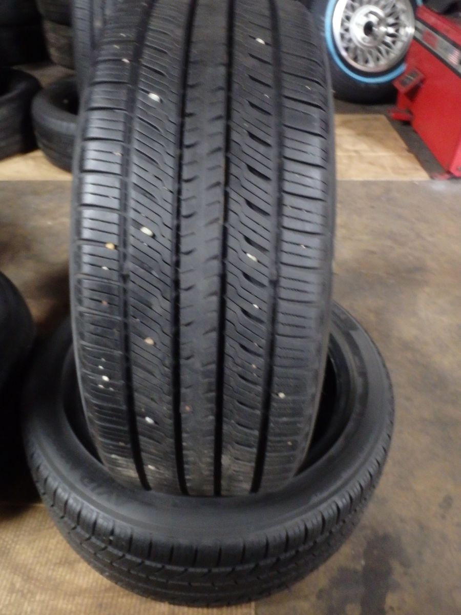 235/45R18 YOHOHAMA AVID ASCEND LX PAIR OF TWO USED TIRES