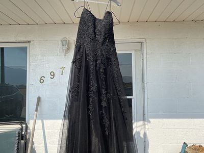 Black prom dress
