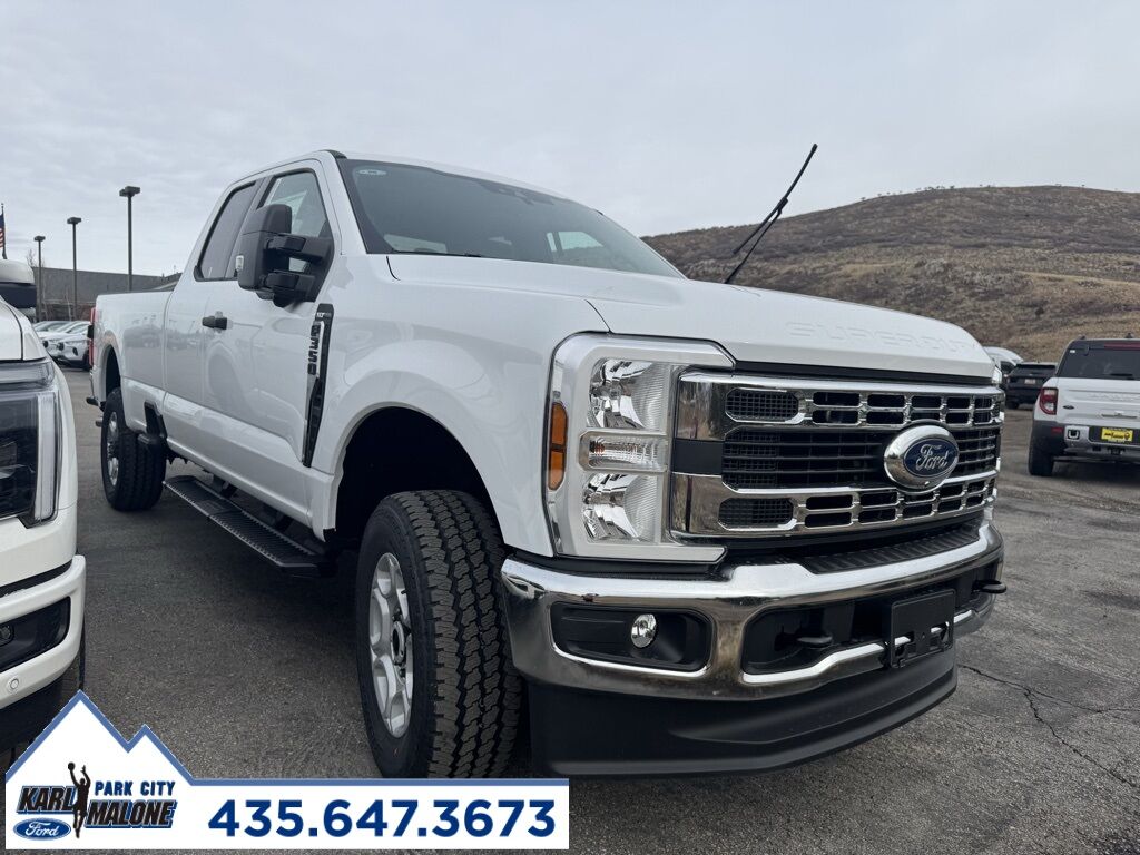 2026 Ford F-350 Super Duty XLT