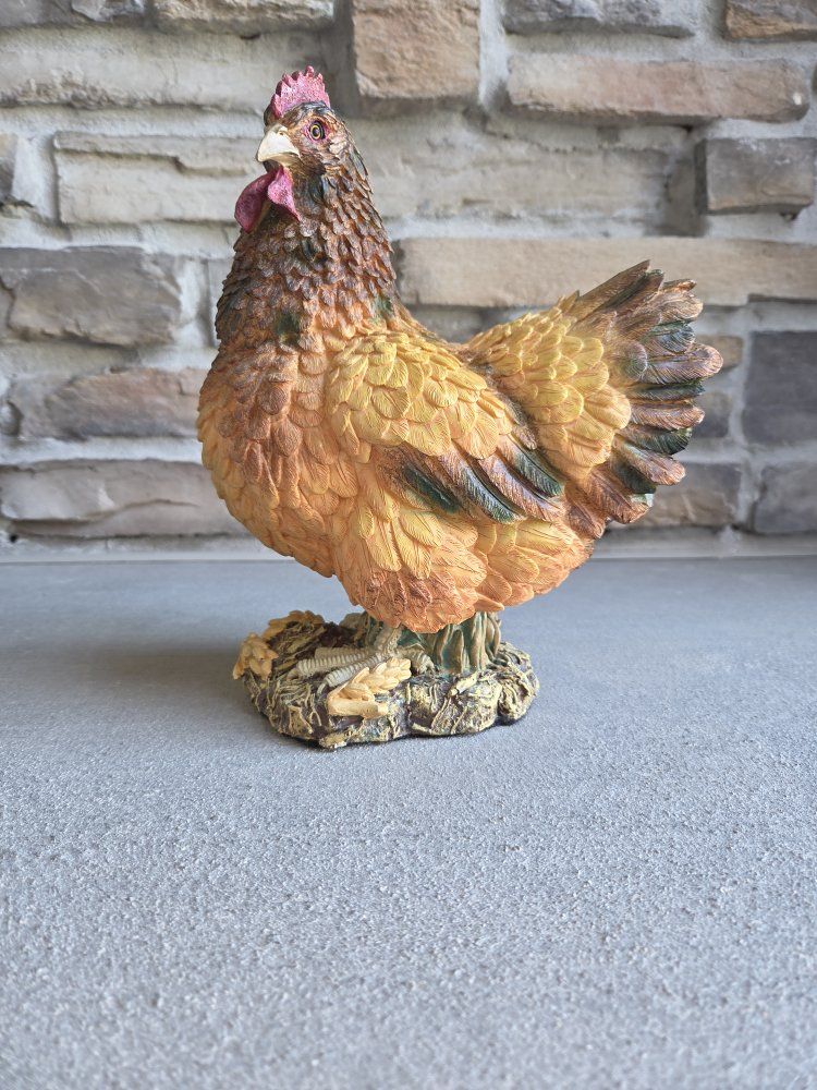 Detailed Resin Hen Chicken Figurine Statue Farmhouse Decor