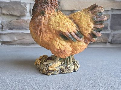 Detailed Resin Hen Chicken Figurine Statue Farmhouse Decor