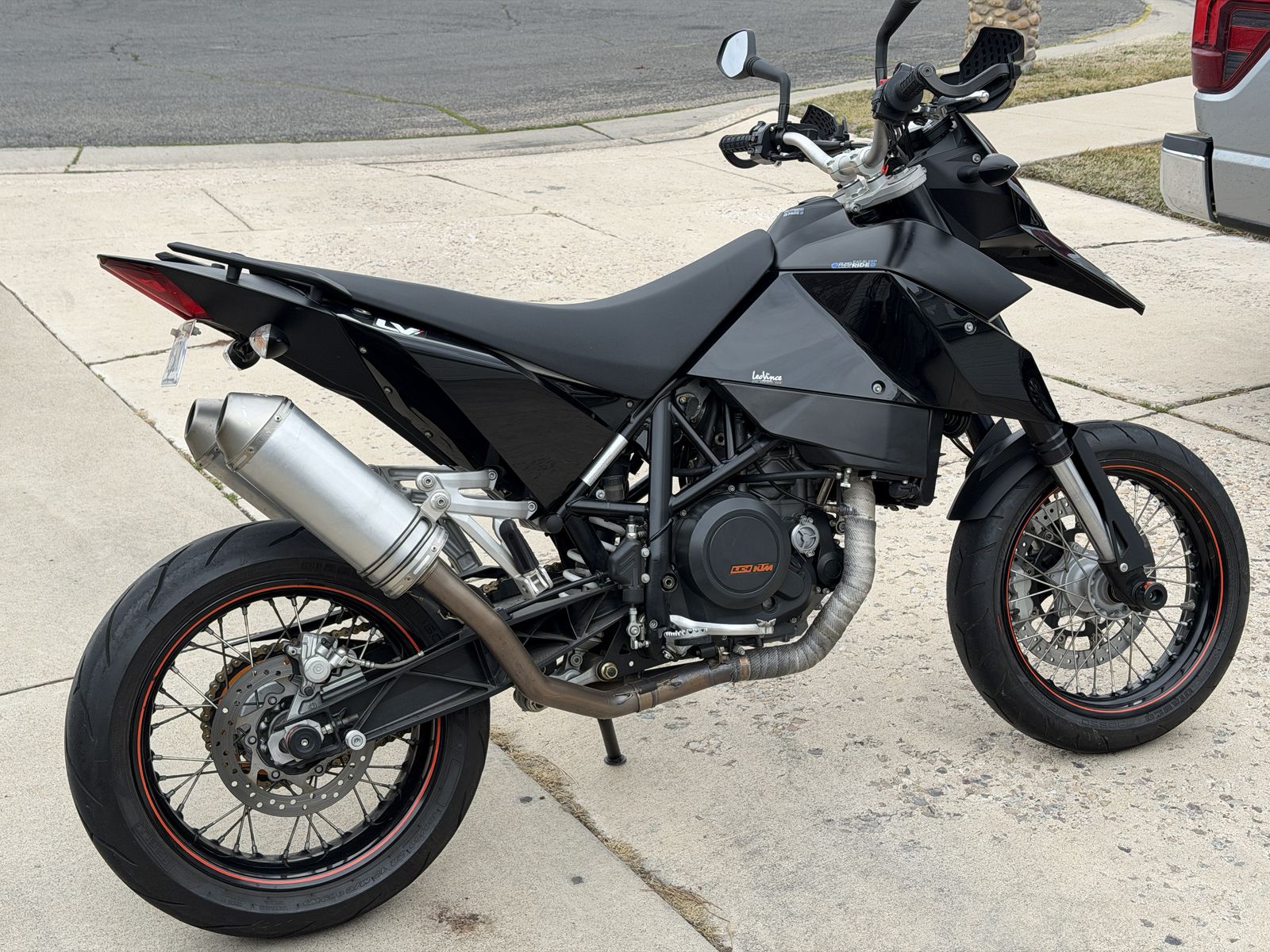 KTM 690 Supermoto