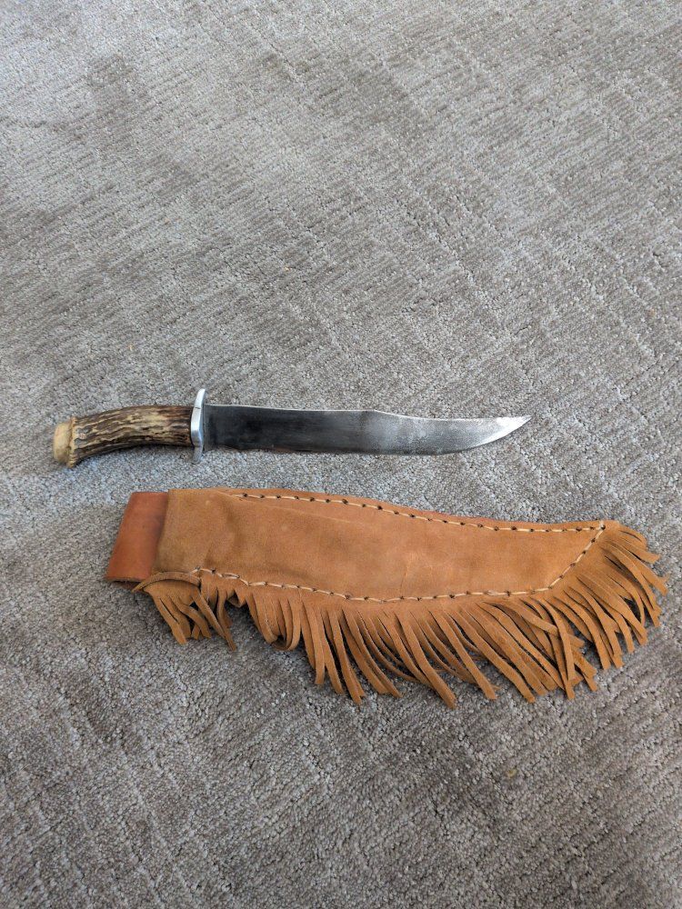 Bowie knife