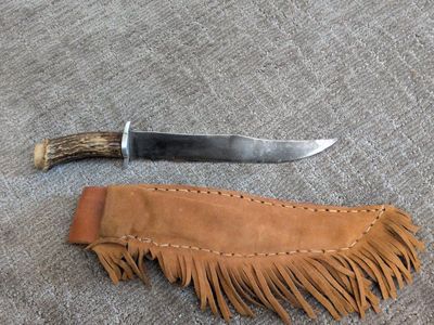 Bowie knife