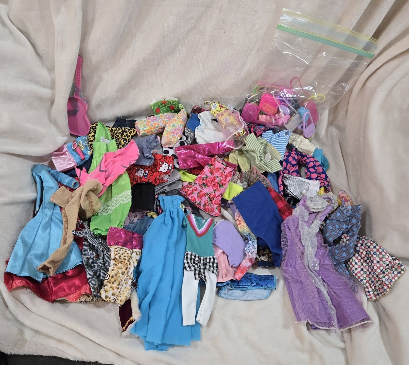 Main image 7
