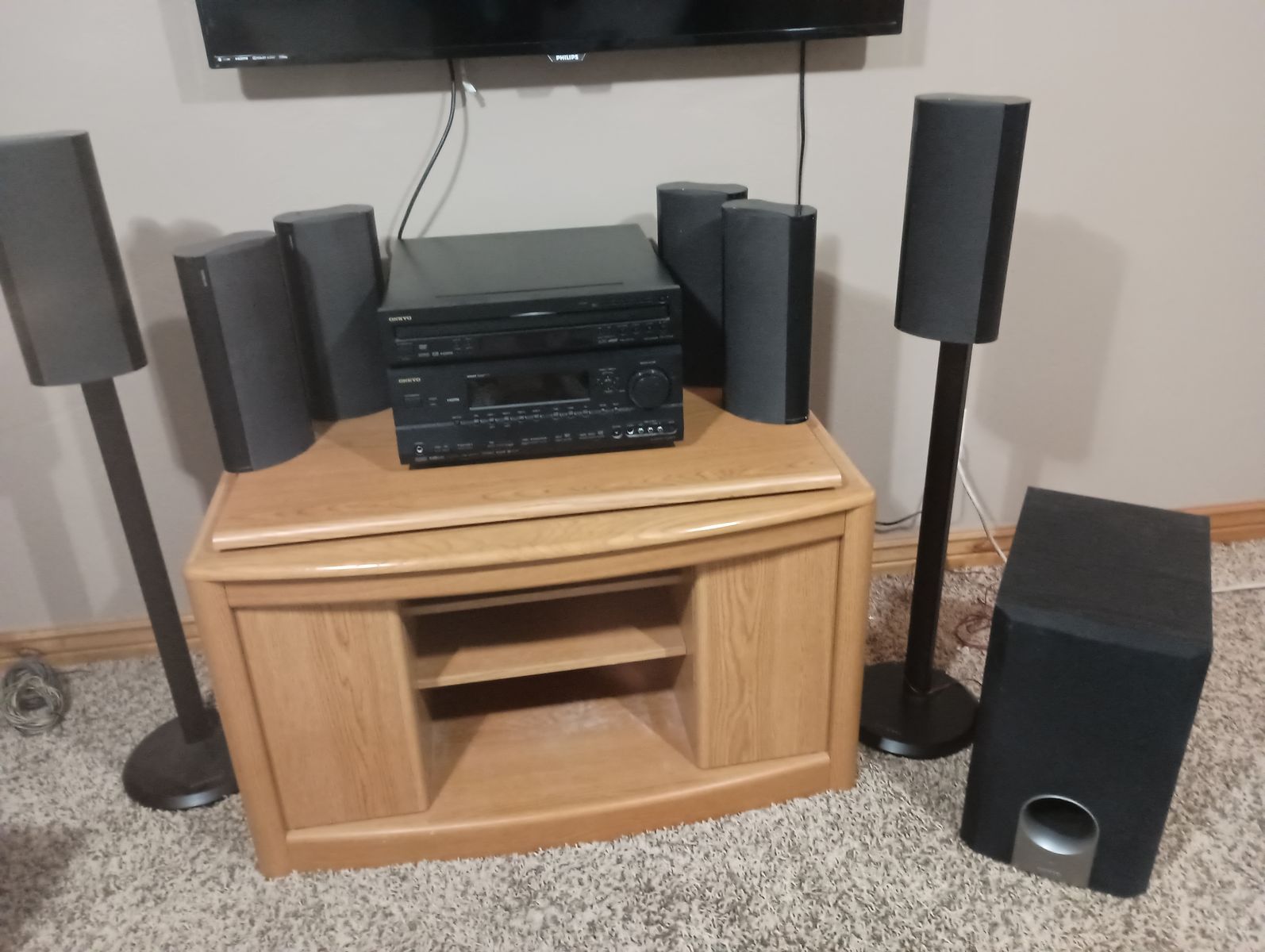 Onyko audio system with receiver dvd changer 6 speakers and subwoofer