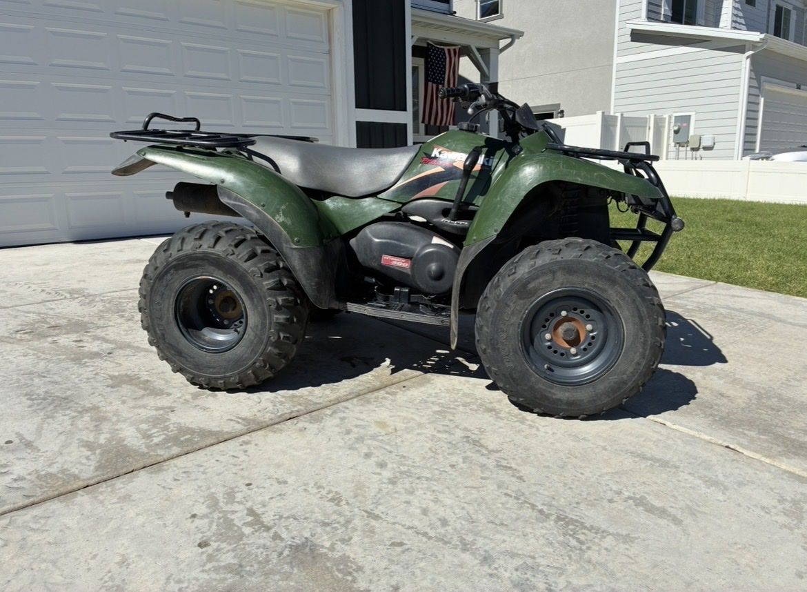 Good Running 2000 Kawasaki Prairie 300