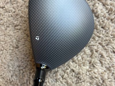 TaylorMade Qi35 Fairway Wood Right-Handed Titanium Twist Face, loft 15