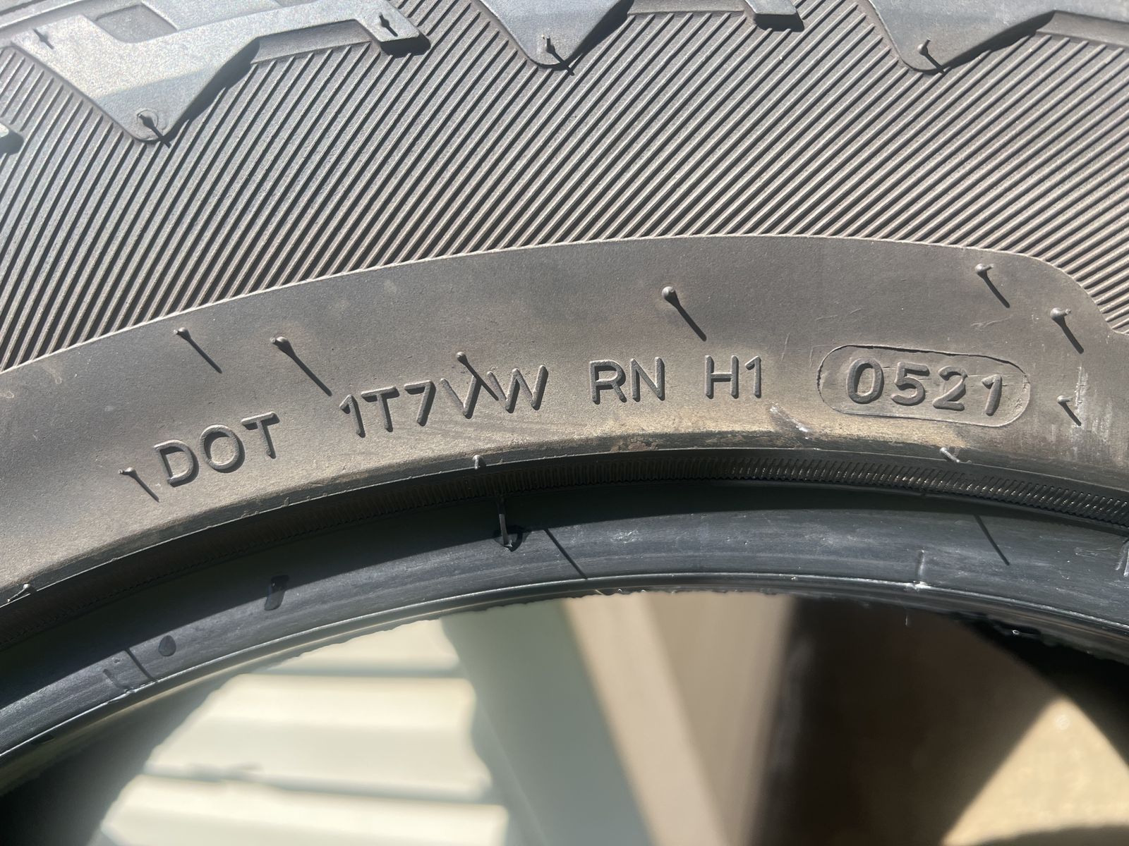 Used LT285/55R20 Tire - DOT 0521 (2021) - Good Tread