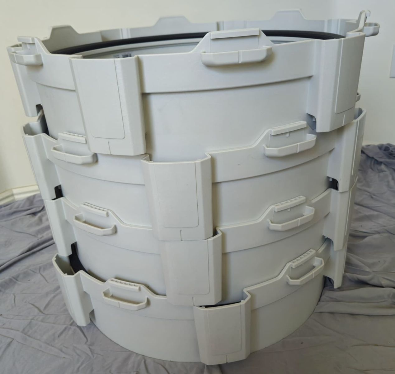 Main image 3