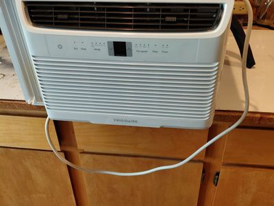 2 Window air conditioners $10 each