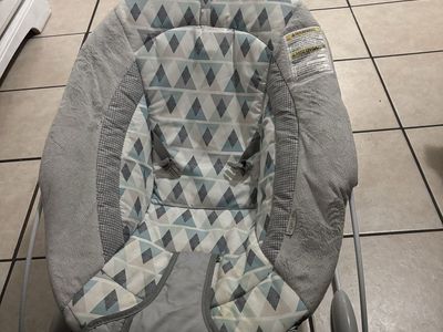 Baby bouncer