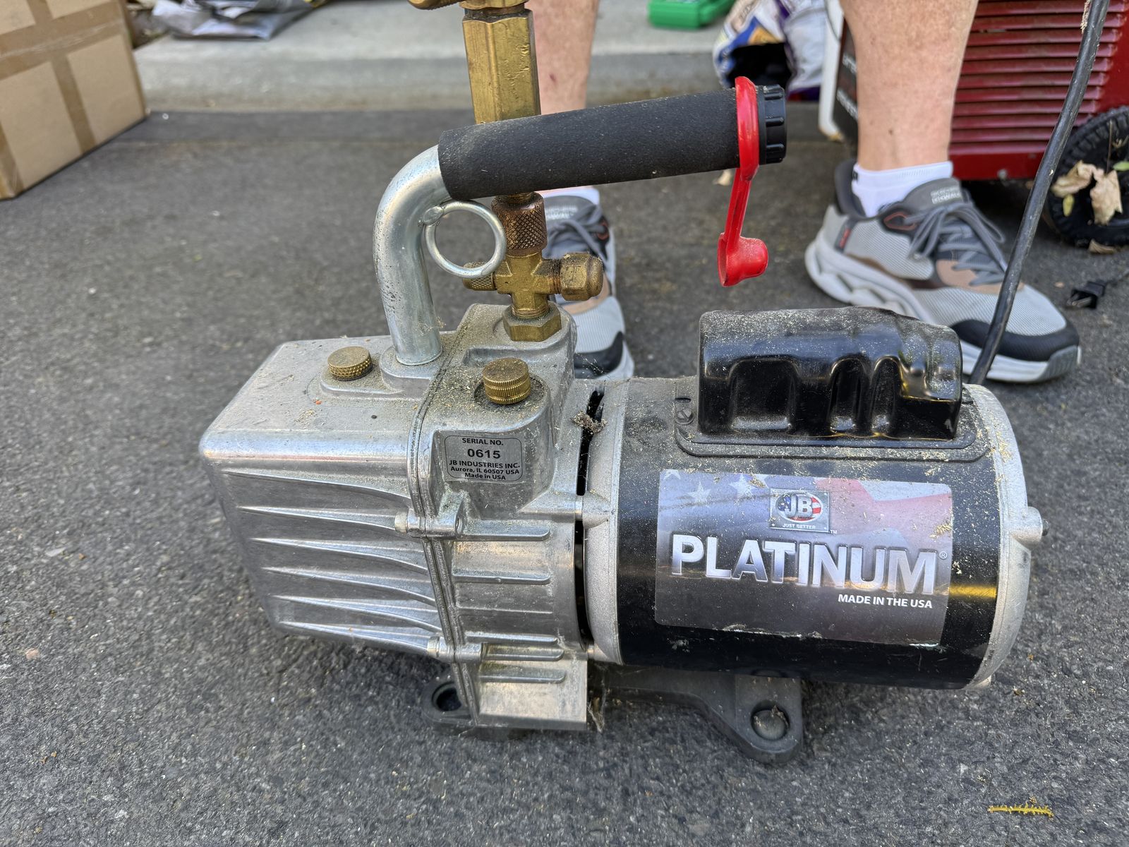 Platinum Vacuum Pump DV-200N