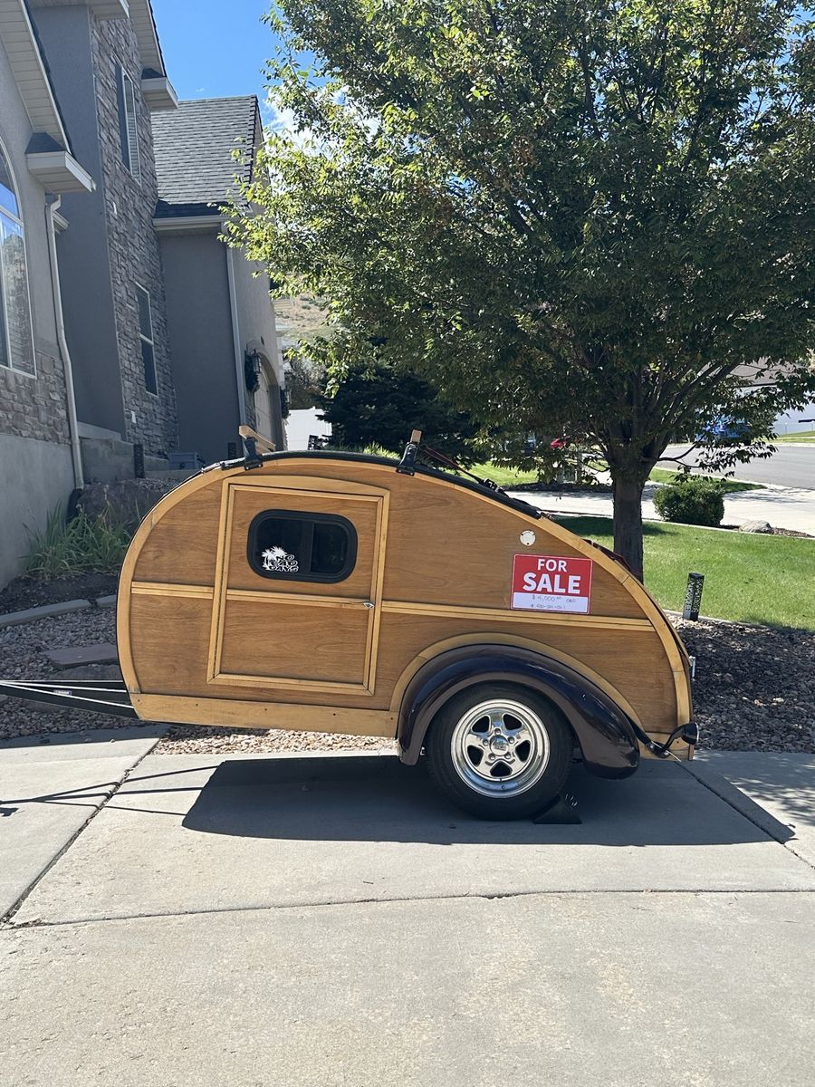 Lightweight Woody Teardrop Camper 
