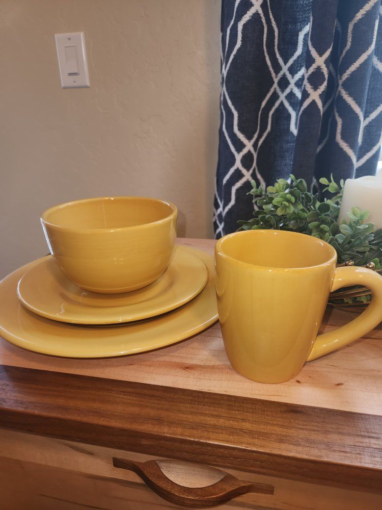 Stoneware Dish Set