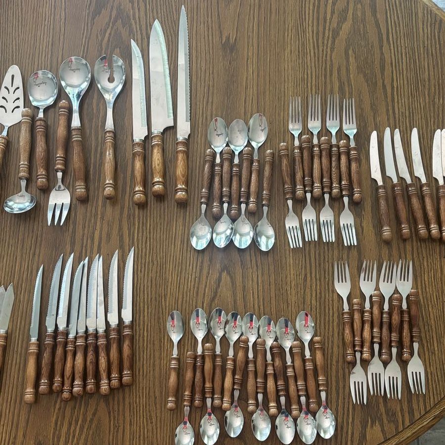 70-Piece Silverware Set – Great Condition – $25