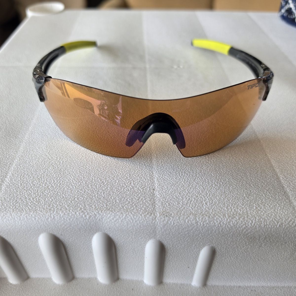 Tifosi Brixen Cycling Sunglasses Set – Mint Condition (3 Lenses)