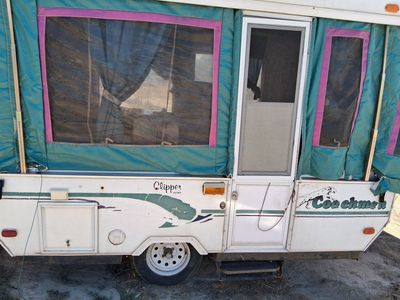 Coachmen Clipper 1080 Pop-Up Travel Trailer Camper