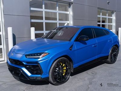 2022 Lamborghini Urus Base