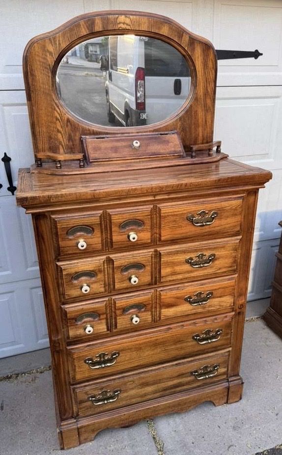 Darling Dresser