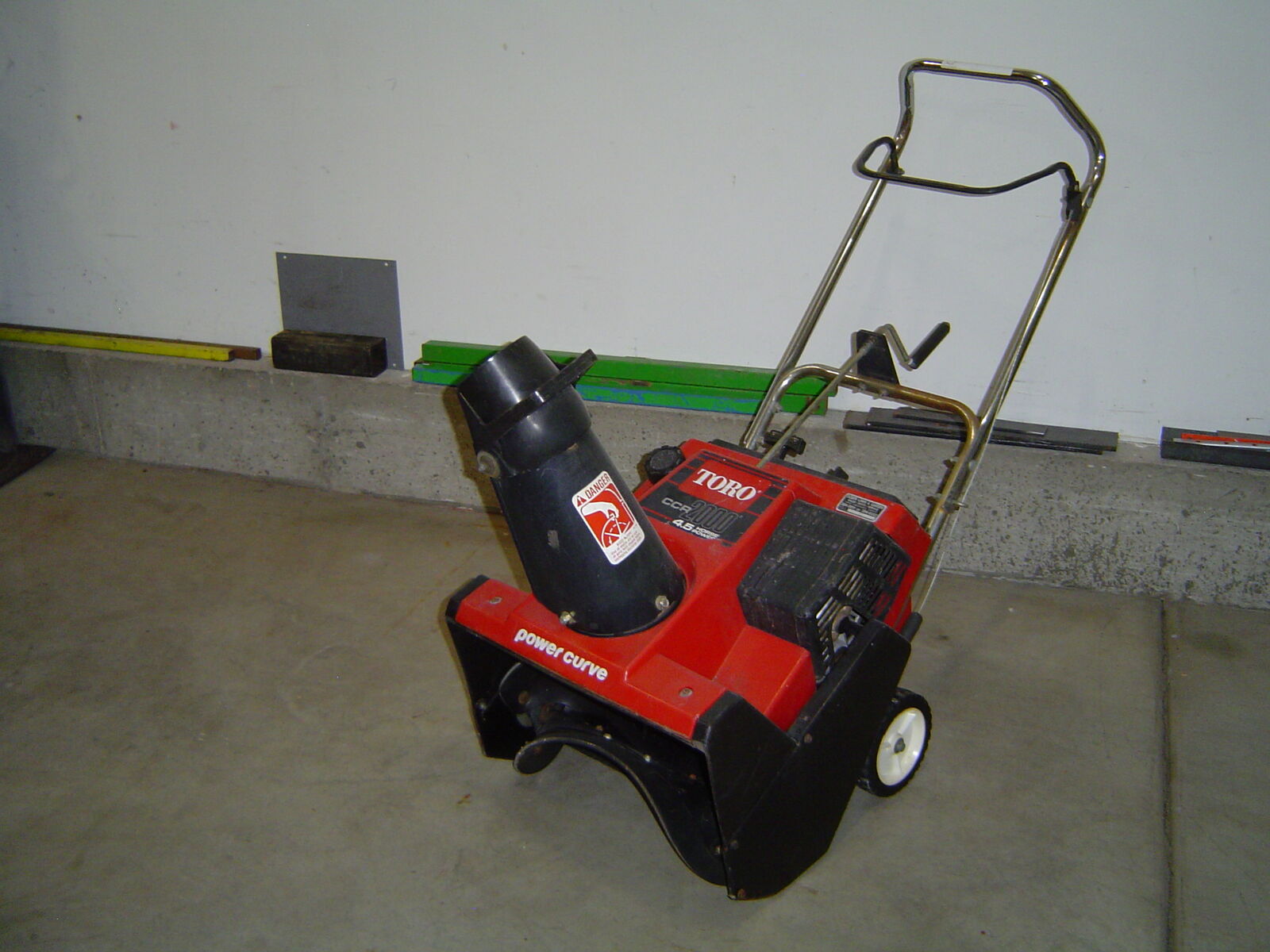 TORO SNOW BLOWER