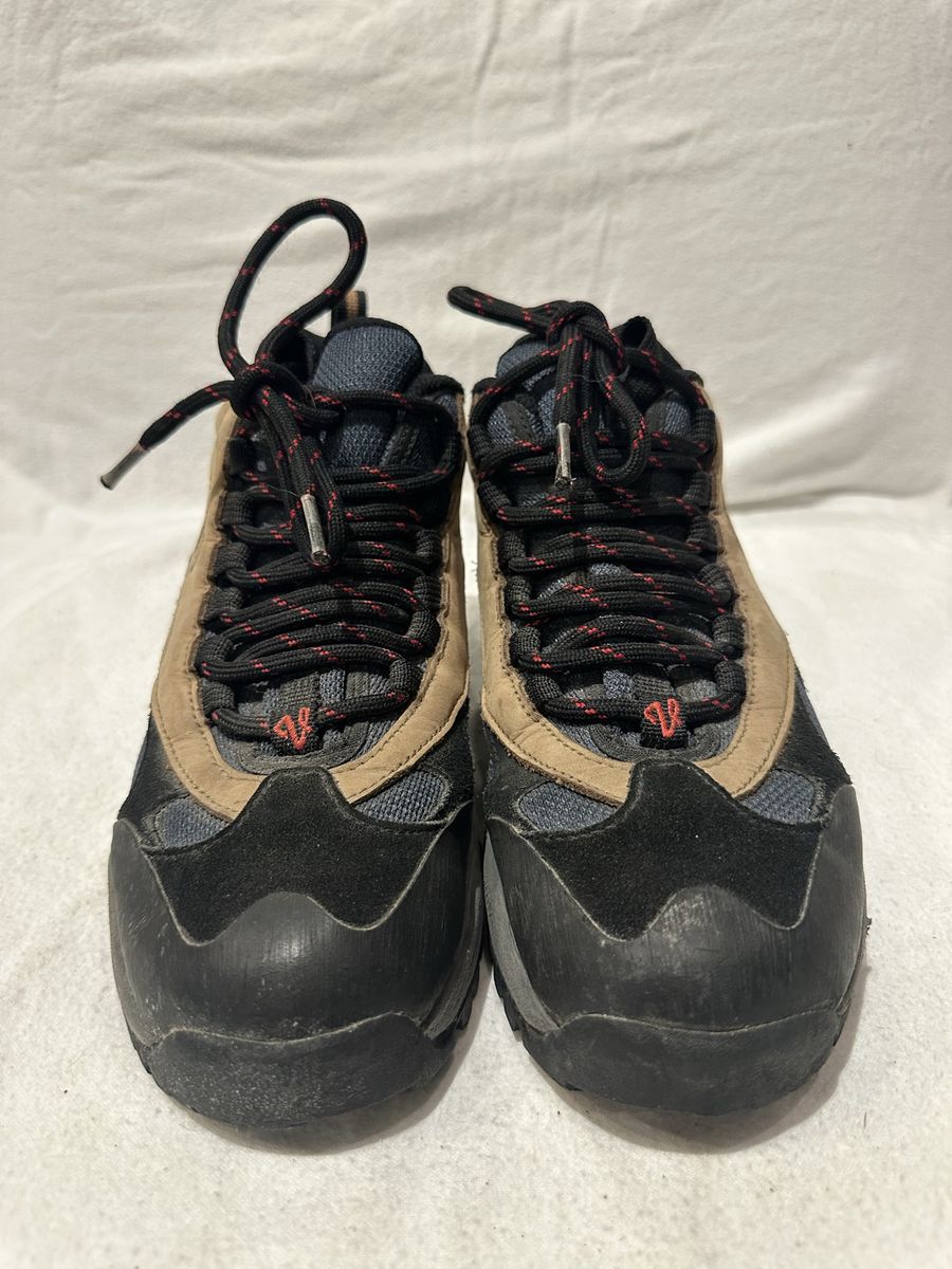 Vasque women’s size 8.5 beige/gray mid hiking boot