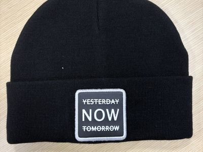 Beanie with Interchangeable Patch, Unisex Streetwear Winter Hat and Drawstring Bag