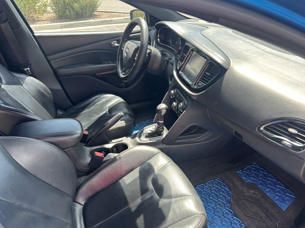 Main image 6
