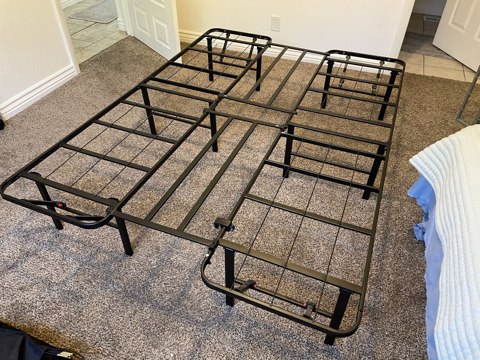 Platform bed frame twin/full interchangeable.
