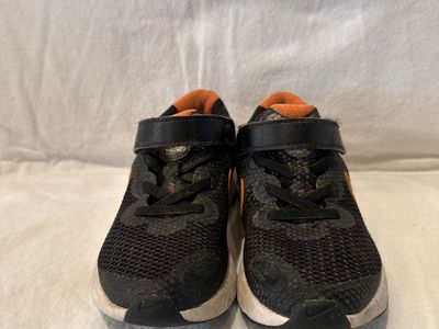 Nike Renew toddler size 12.5 black mesh with gray and orange trim athletic shoes