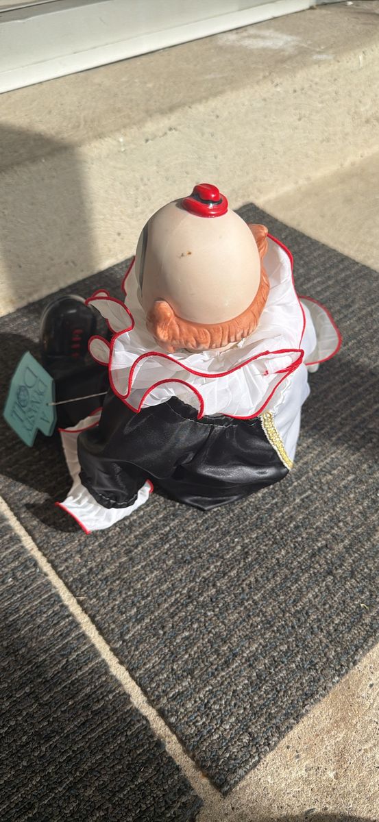 Main image 4