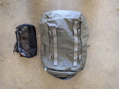 Mystery Ranch Gravelly 18 Backpack with Accessory Pouch Green