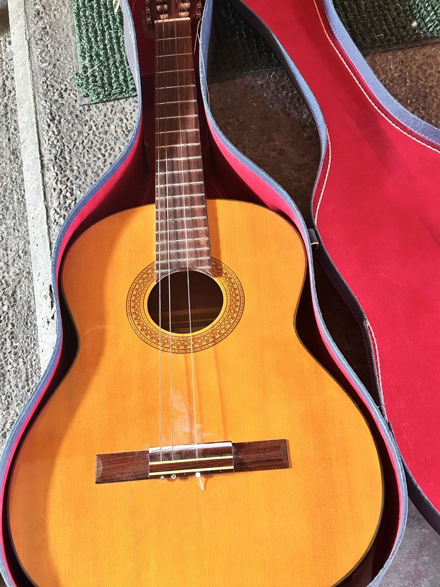 Hohner HG-14 Japanese Made Hohner HG-14 Classical Acoustic Electric Guitar With Hard Case
